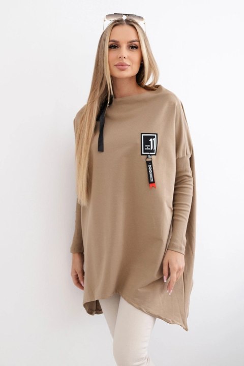 Bluza oversize z asymetrycznymi bokami camelowa