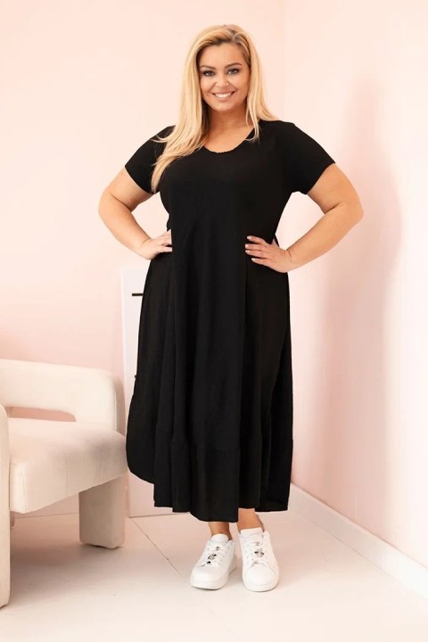 Sukienka damska plus size z krótkim rękawem i falbaną z lekkiej wiskozy czarna