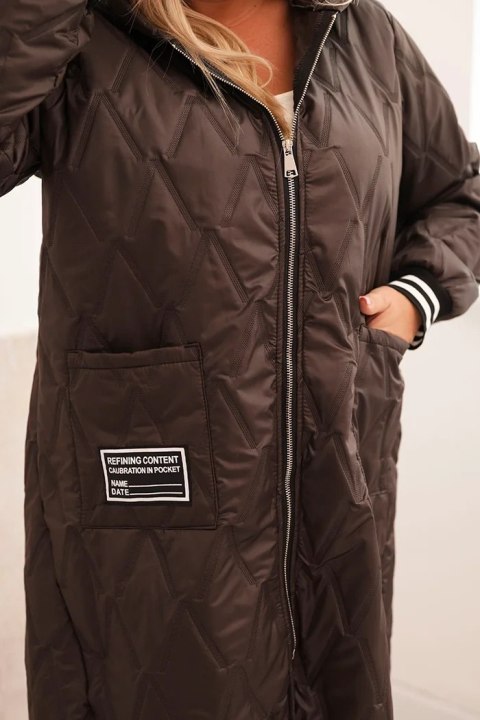 Kurtka damska Plus Size pikowana z kapturem i sportowymi mankietami brązowa