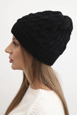 Czapka damska zimowa wełniany z ozdobnym splotem K430 czarna