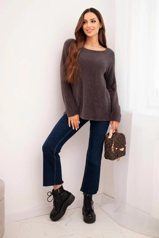 Sweter damski z miękkiej dzianiny z okrągłym dekoltem brązowy