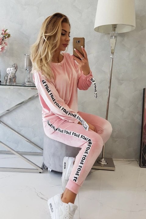 Komplet welurowy Love pudrowy róż