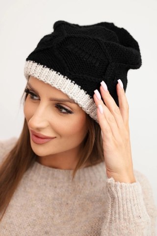 Czapka damska zimowa z wełny z przeplatanym wzorem K443 czarna + beżowa