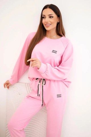 Komplet damski masełkowy z wiskozy z bluzą i spodniami jasno różowy