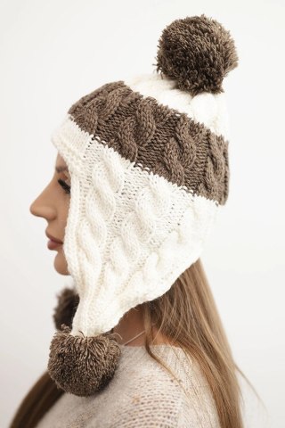 Czapka damska zimowa wełniana z pomponami i nausznikiem K447 ecru + mocca
