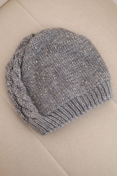 Czapka damska Amira K359 jasno szara