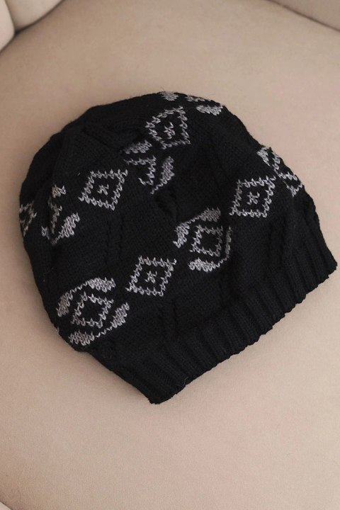 Czapka damska zimowa wełniana z geometrycznym wzorem K434 czarny + szary