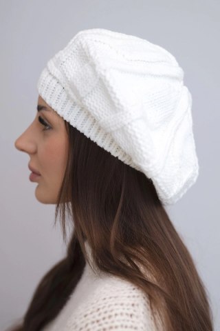 Czapka damska wełniana zimowa beret K414 biała