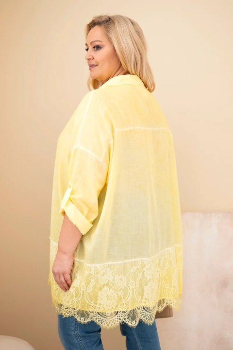 Koszula damska Plus Size bawełniana przecierana z koronkowym wykończeniem żółta