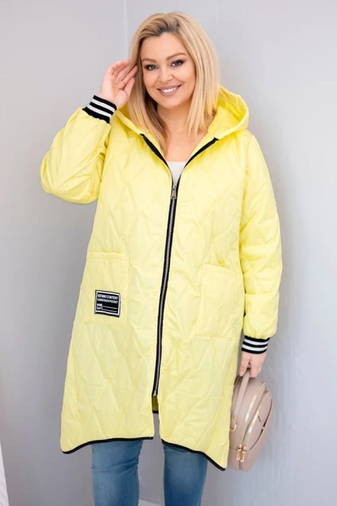 Kurtka damska Plus Size pikowana z kapturem i sportowymi mankietami żółta
