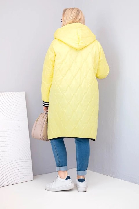 Kurtka damska Plus Size pikowana z kapturem i sportowymi mankietami żółta