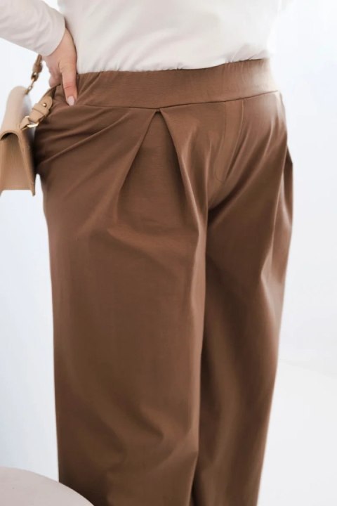 Spodnie damskie Plus Size z szerokimi nogawkami i plisowaniem camelowe