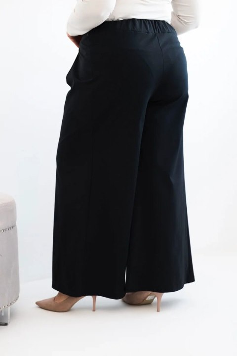 Spodnie damskie Plus Size z szerokimi nogawkami i plisowaniem czarne