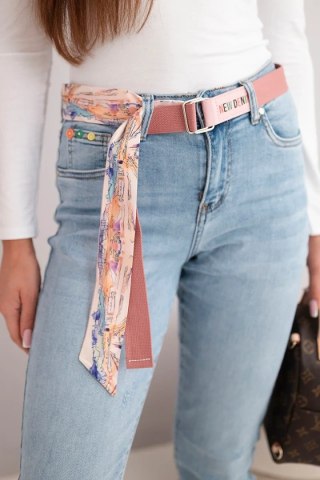 Spodnie damskie jeansowe z wysokim stanem i paskiem