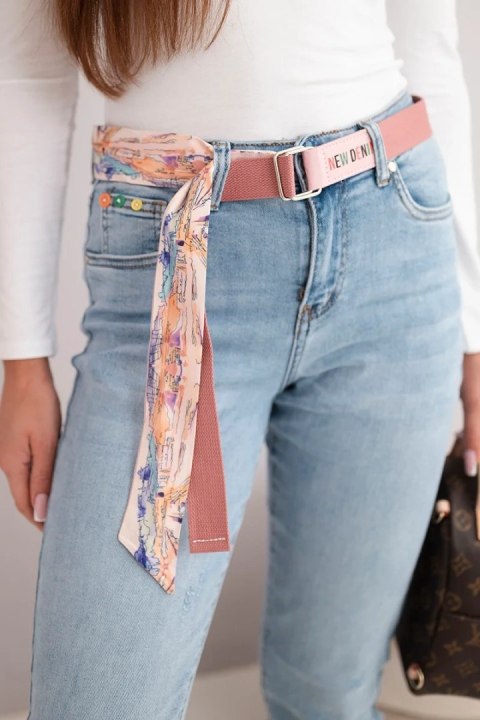 Spodnie damskie jeansowe z wysokim stanem i paskiem