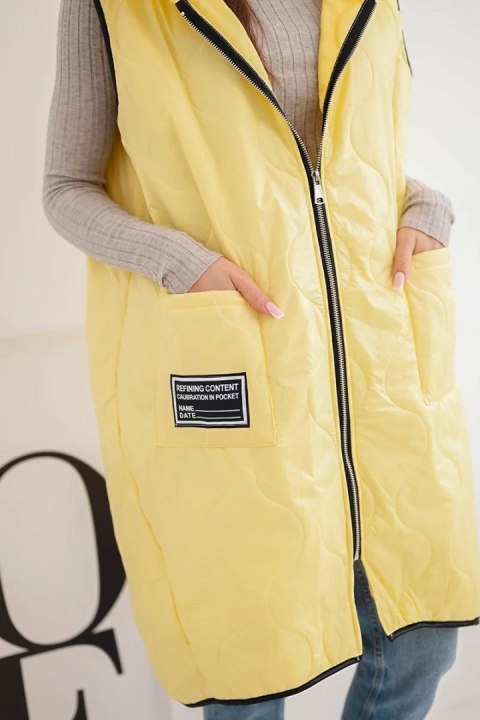 Kamizelka damska pikowana Plus Size z kapturem zapinana na zamek żółta