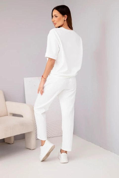 Komplet damski wiskozowy masełko z krótkim rękawem i spodniami z podwijaną nogawką ecru