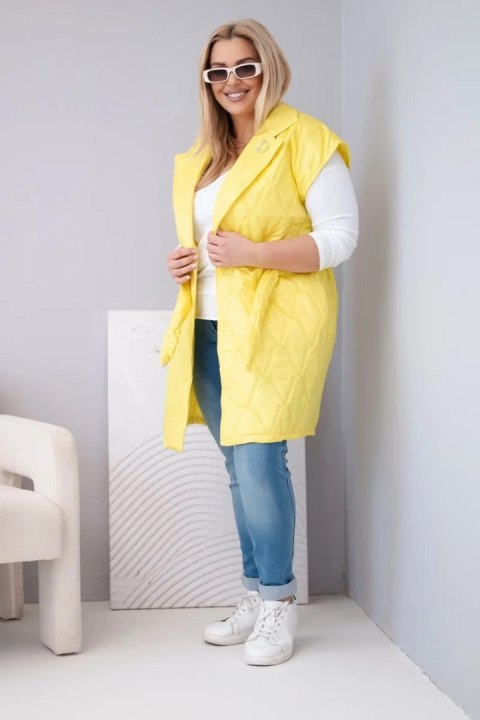 Kamizelka damska Plus Size pikowana z paskiem i kołnierzem żółta