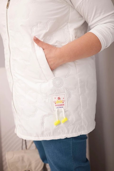 Kamizelka damska Plus Size z kapturem i pikowaniem w kwiaty biała