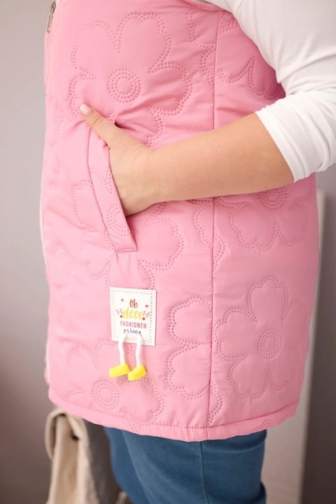 Kamizelka damska Plus Size z kapturem i pikowaniem w kwiaty jasno różowa