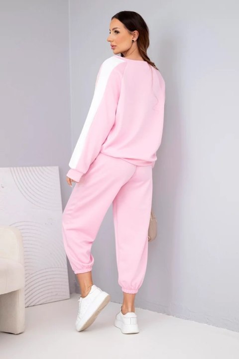 Komplet damski masełkowy z lampasem i ściągaczem jasno różowy