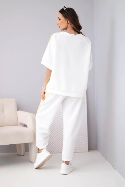 Komplet damski masełkowy z wiskozy bluza i spodnie z lampasami biały