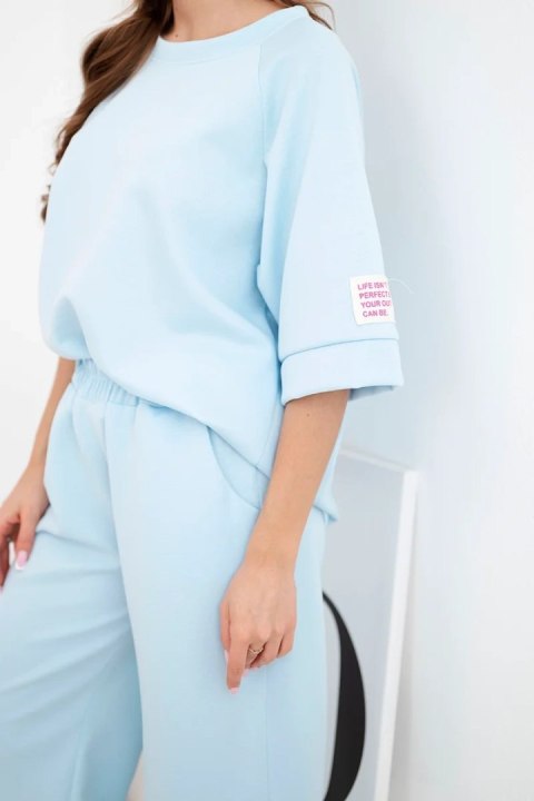 Komplet damski masełkowy z wiskozy bluza i szerokie spodnie niebieski