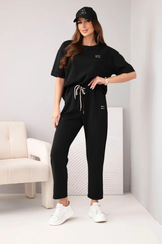 Komplet damski wiskozowy masełko z krótkim rękawem i spodniami z podwijaną nogawką czarny