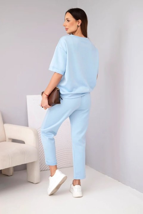 Komplet damski wiskozowy masełko z krótkim rękawem i spodniami z podwijaną nogawką niebieski