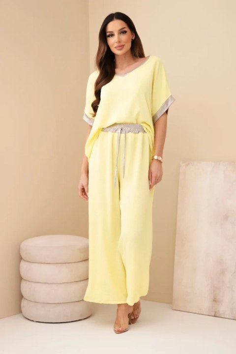 Komplet z wiskozy ze złotym obszyciem żółty