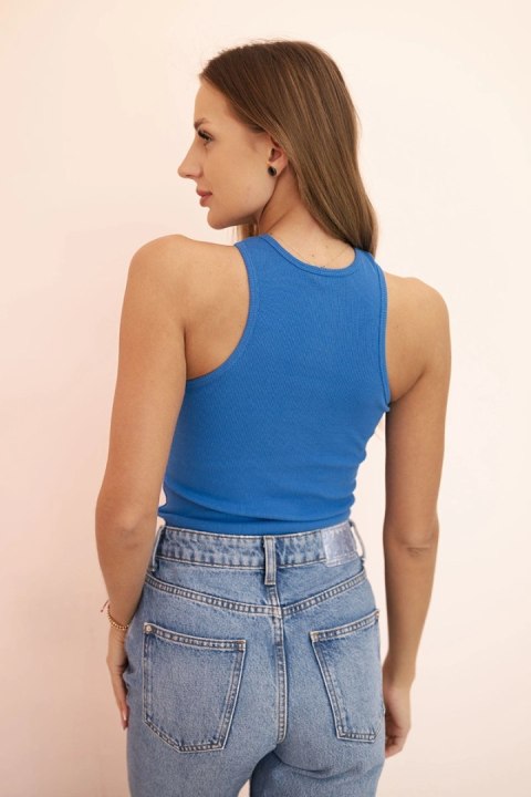 Bluzka damska bez rękawów z wycięciem i ozdobną klamrą chabrowa