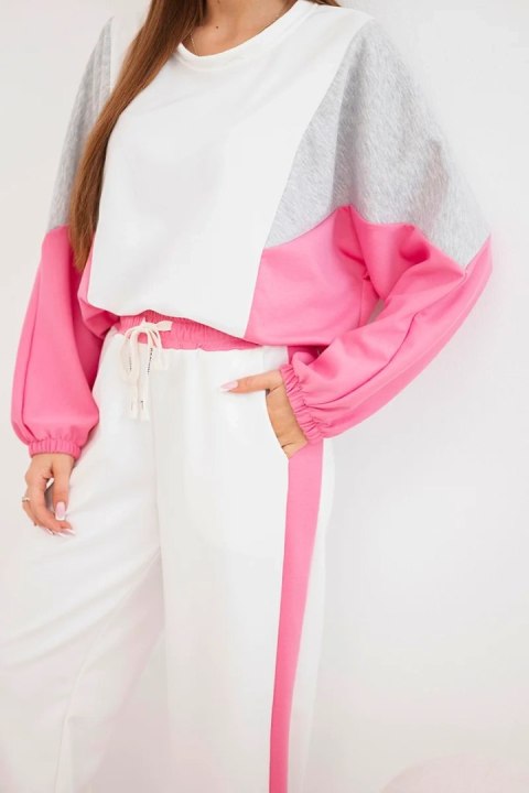 Komplet damski masełko z luźną bluzą i spodniami z szeroką nogawką różowy