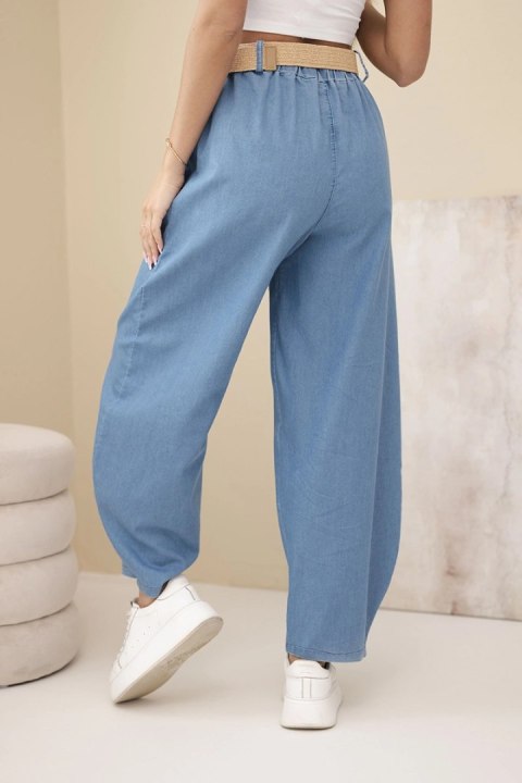 Spodnie damskie z szeroką nogawką i paskiem jasno jeansowe