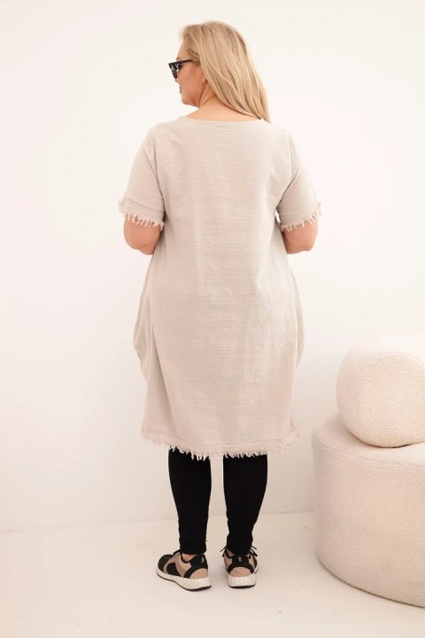 Sukienka damska bawełniana Plus Size z dłuższym tyłem i kieszenią beżowa