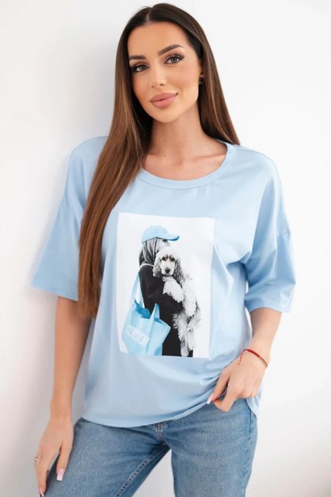 Bluzka damska bawełniana oversize z krótkim rękawem i modnym nadrukiem niebieska