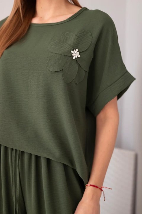 Komplet damski z wiskozy z ozdobnym kwiatem i szerokimi spodniami ciemne khaki