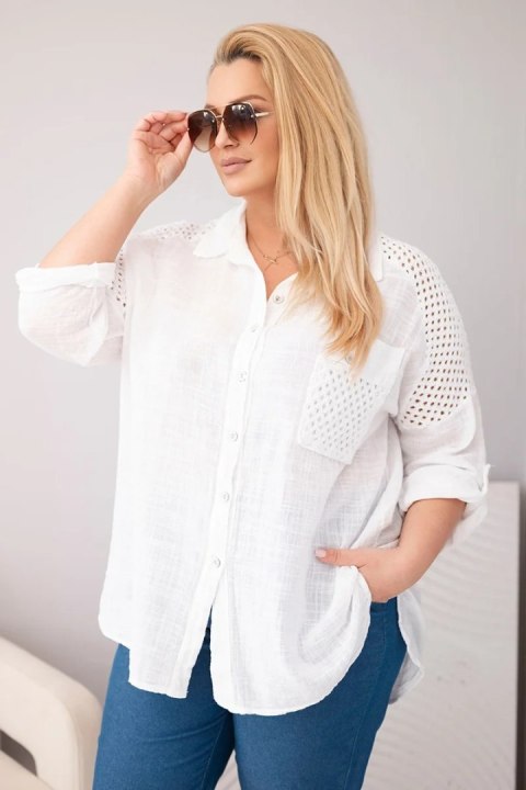 Koszula damska wiskozowa Plus Size z kołnierzykiem i koronkową wstawką biała