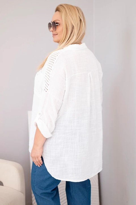 Koszula damska wiskozowa Plus Size z kołnierzykiem i koronkową wstawką biała