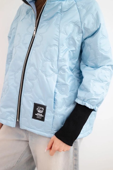 Kurtka damska wiosenna pikowana z ozdobnym tłoczeniem i zamkiem niebieska