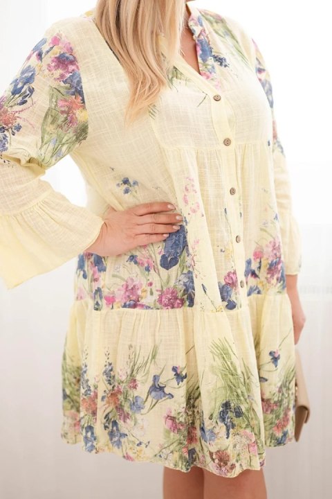 Sukienka damska bawełniana Plus Size z dekoltem V i guzikami kwiatowy wzór żółta