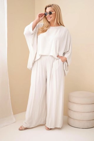 Komplet damski Plus Size wiskozowy z szerokimi spodniami i bluzką beżowy