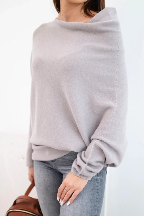 Sweter damski wiskozowy asymetryczny typu nietoperz cappucino