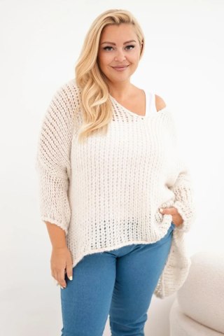Sweter damski ażurowy oversize z dekoltem V i dłuższym tyłem beżowy