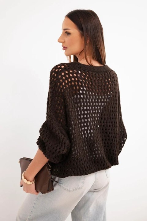 Sweter damski ażurowy oversize zapinany na guziki brązowy
